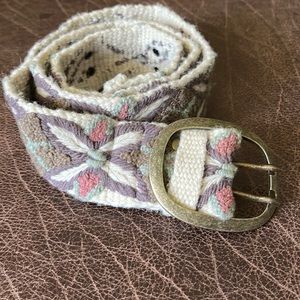 Adorable Pistil Wool Belt. NWOT